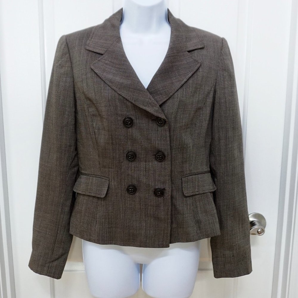 Tahari | 6 Button Blazer
